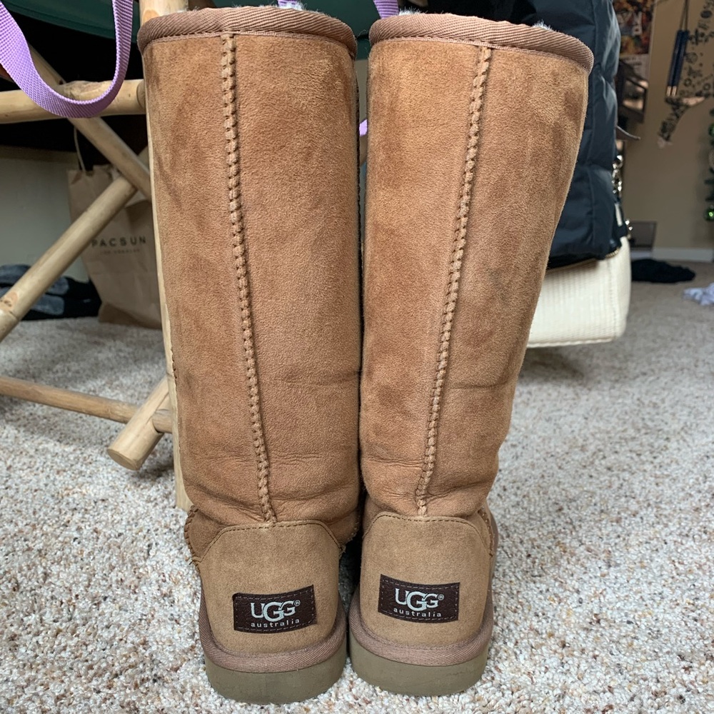 UGG tall boots in chestnut